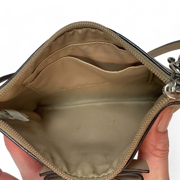 COACH Darcy Bow Small Zip Wristlet Silver/Sand Cross Grain Leather G1481-F51672 - Picture 2 of 9